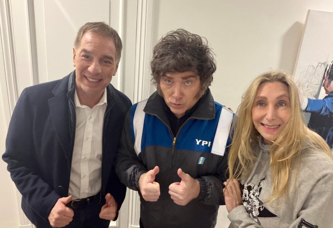Diego Santilli y Victoria Villarruel en acto oficial