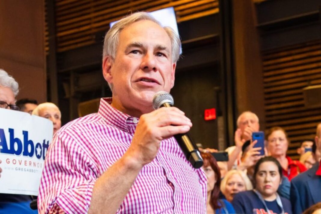 Greg Abbott en reunión con candidatos republicanos en Texas