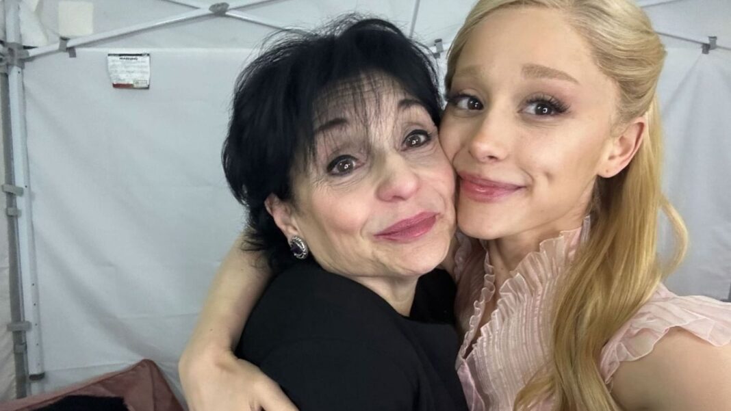Joan Grande y Ariana Grande en un evento público