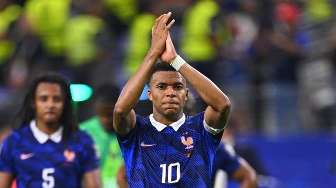 Kylian Mbappé durante un partido con el Real Madrid