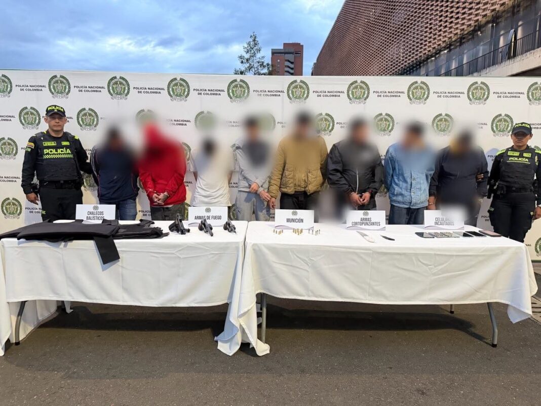 Policía Metropolitana de Bogotá durante operativo en Usaquén