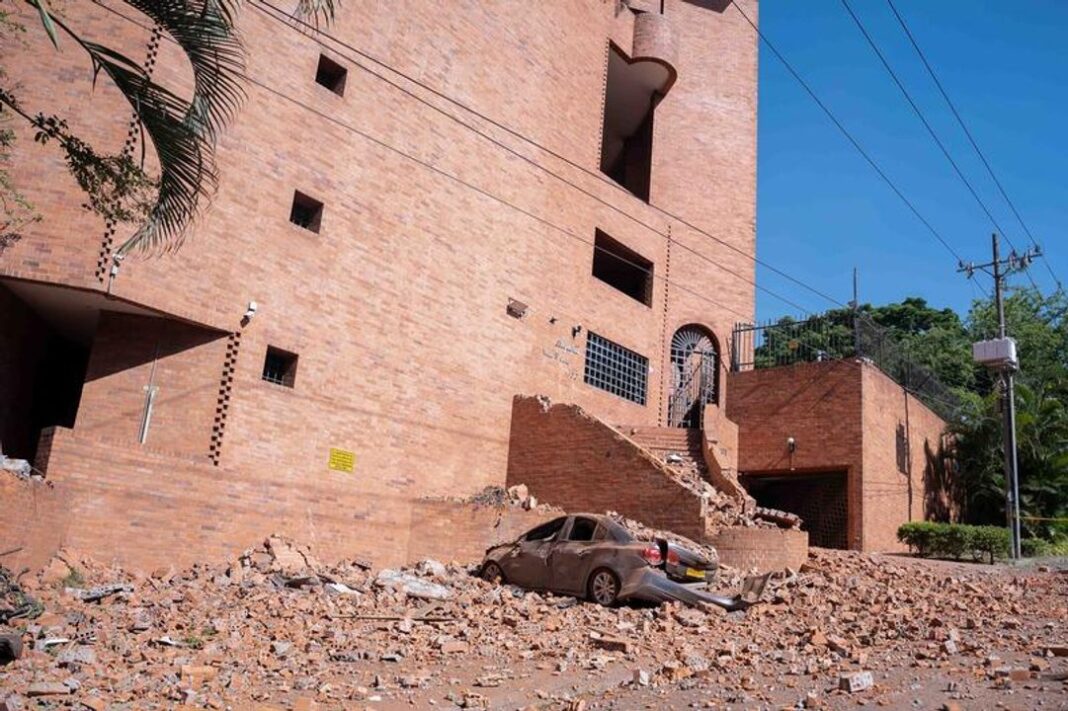 Búsqueda de personas desaparecidas tras el terremoto en Colombia