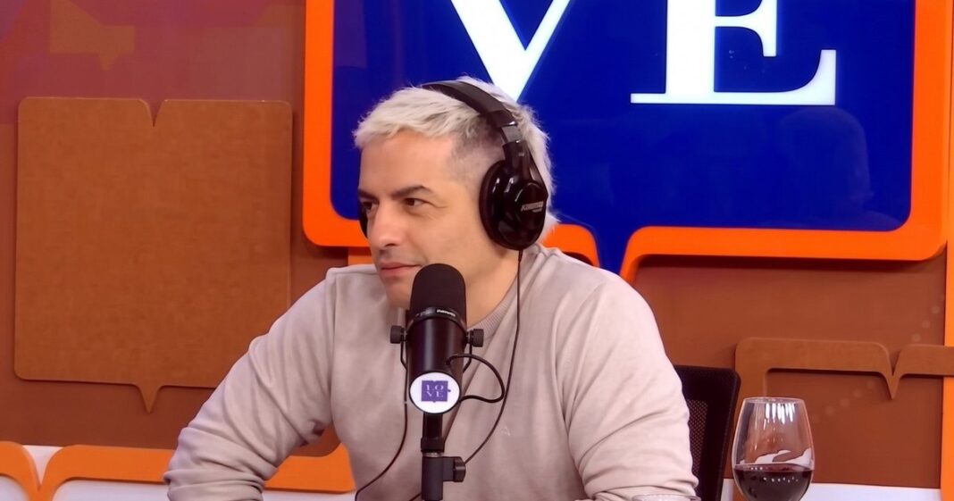 Ángel de Brito durante una entrevista