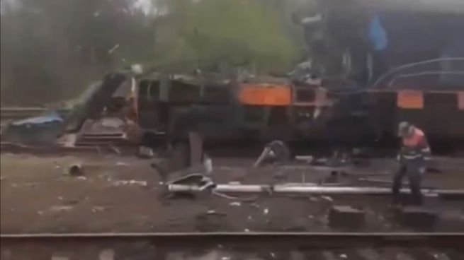 Tren de pasajeros detenido en una estación ferroviaria ucraniana cerca de la frontera con Polonia
