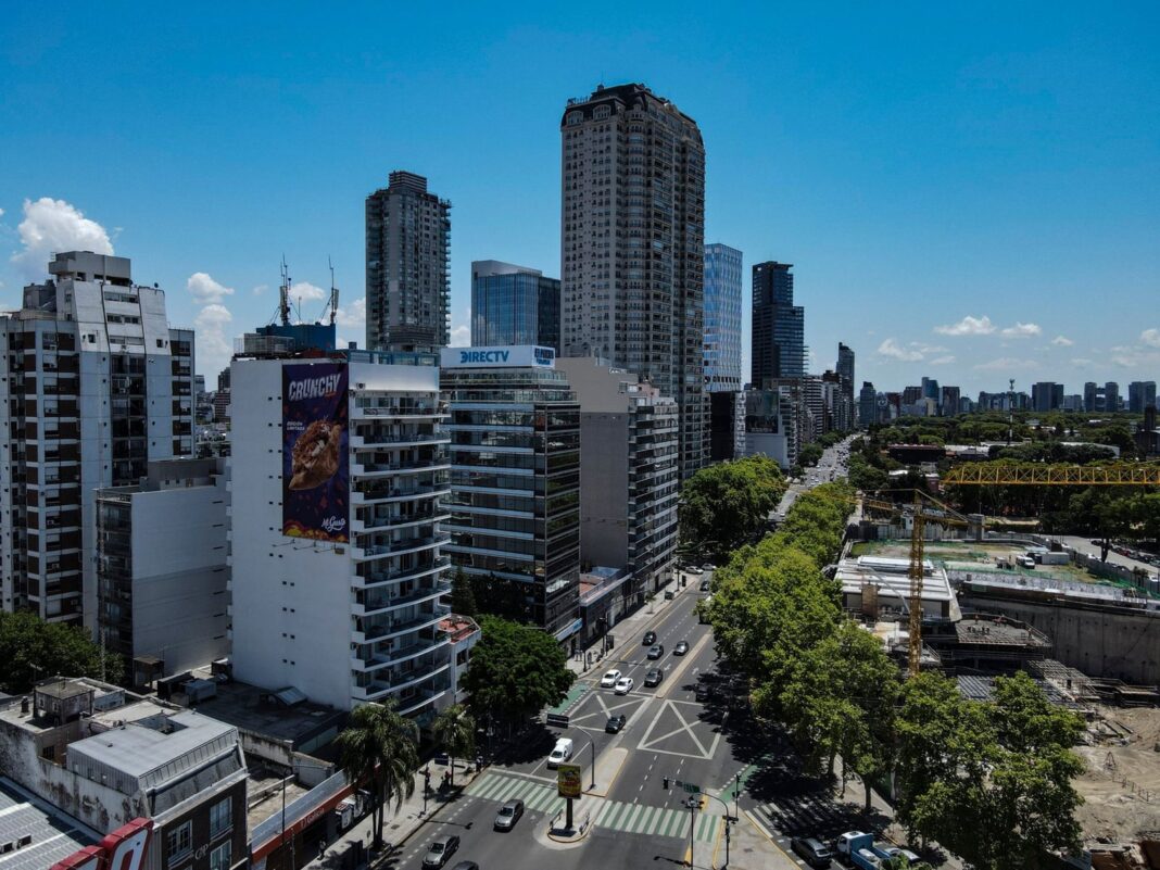 Edificio de departamentos en Argentina