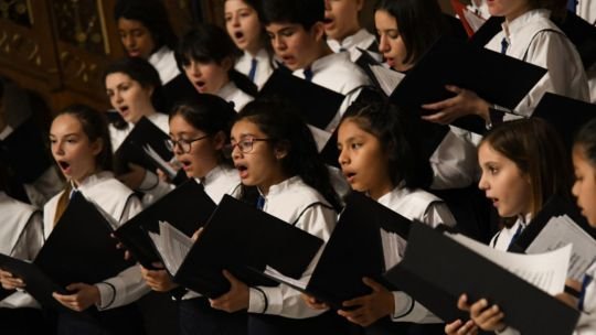 Acto en el Senado por el Coro Nacional de Niños