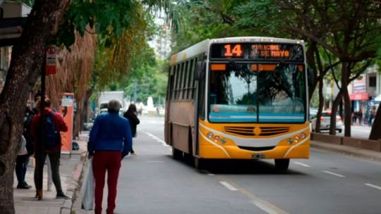 Colectivo de transporte urbano en la ciudad de Córdoba