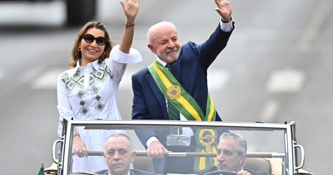 Luiz Inácio Lula da Silva y Flávio Bolsonaro en retratos separados