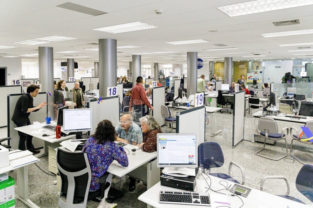 Gráfico del informe del INDEC sobre la evolución del empleo en la Administración Pública Nacional