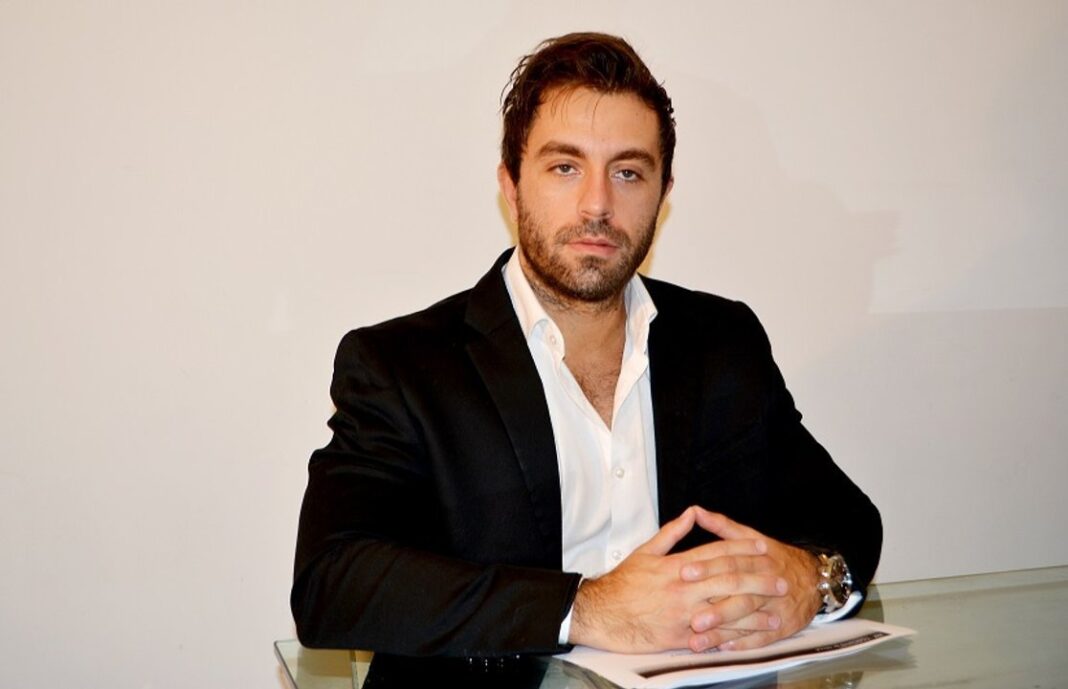 Federico Furiase, secretario de Finanzas, durante una entrevista