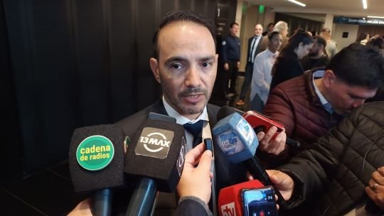 Juan Pablo Valdés, gobernador de Corrientes, en un acto oficial