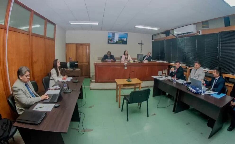 Tribunal en lo Criminal de Jujuy durante el juicio contra un hombre acusado de envenenar a sus hijas mellizas recién nacidas
