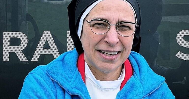 Sor Lucía Caram en una entrevista