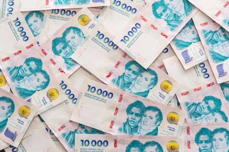 Tabla comparativa de tasas de interés para plazos fijos en pesos a 30 días publicada por el BCRA