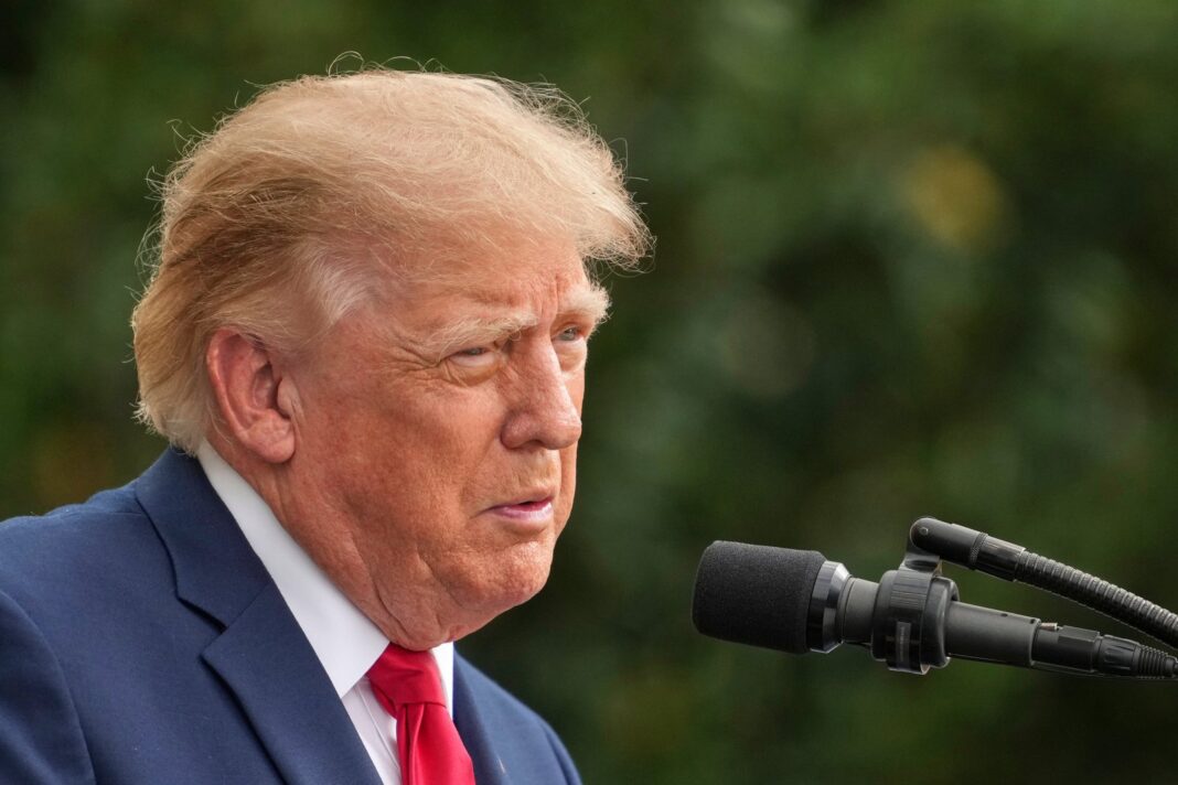 Donald Trump durante su visita a Irlanda