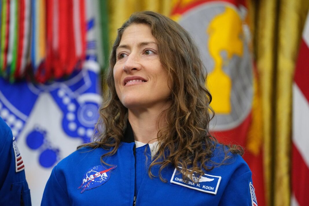 Astronautas de Artemis II reciben la Medalla de Honor Espacial del Congreso de manos de Donald Trump
