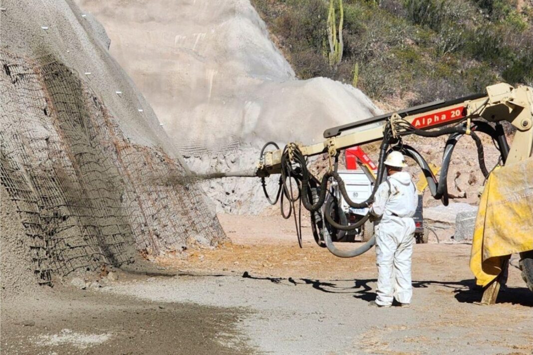 Voladura controlada en el túnel 2 de la Ruta Nacional 75 en La Rioja