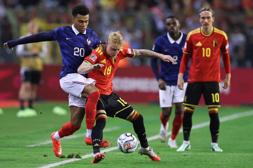 Jugadores de las selecciones de Francia y Bélgica durante un partido de la UEFA Nations League