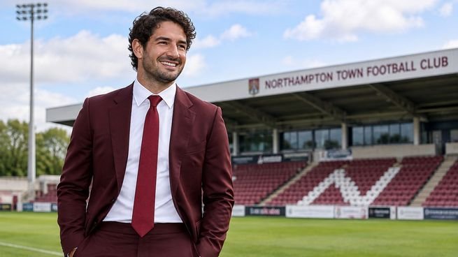 Alexandre Pato durante su presentación como inversor del Northampton Town