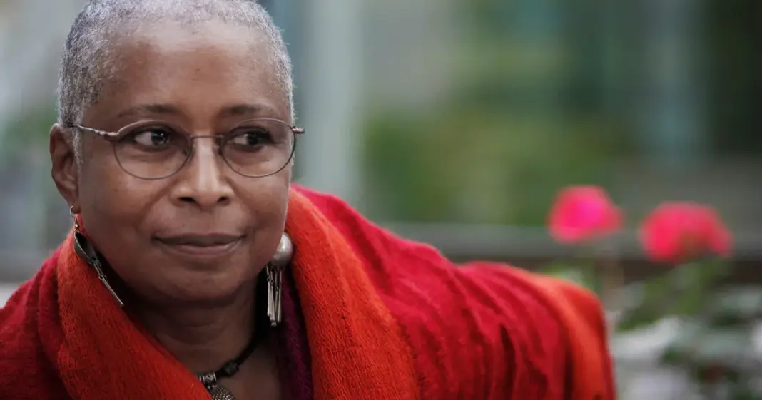 Retrato de Alice Walker, poeta y ensayista estadounidense