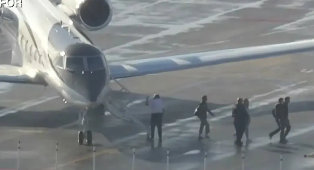 Avión Gulfstream G400 de Baires Fly, la empresa investigada en la causa ANDIS