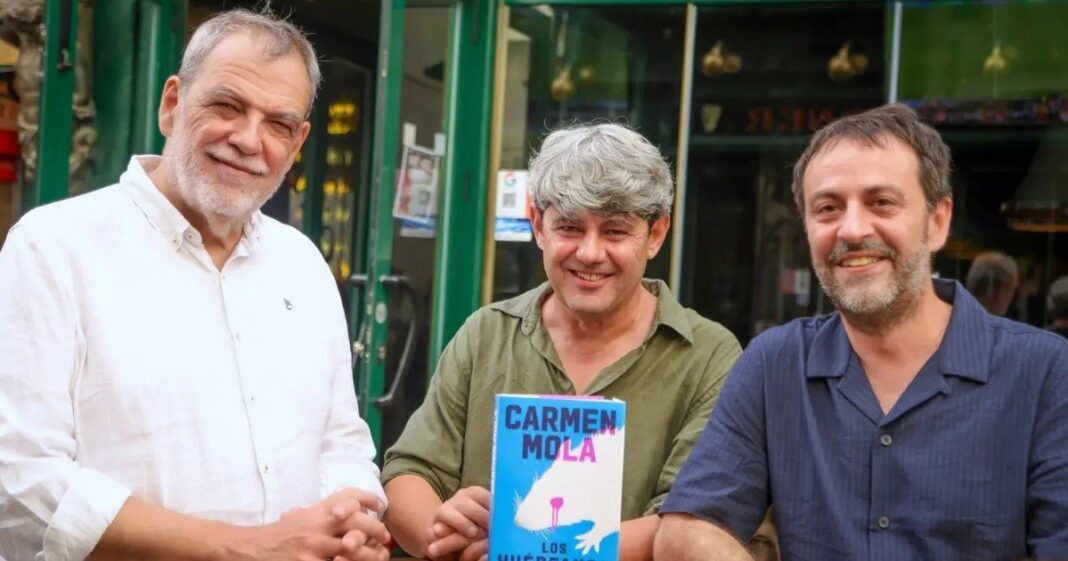 Portada de la novela 'Los huérfanos' de Carmen Mola