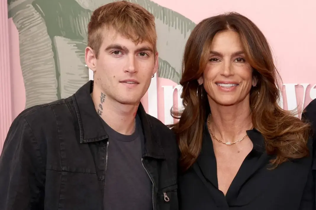Cindy Crawford y Kaia Gerber junto a Presley Gerber en una imagen de archivo