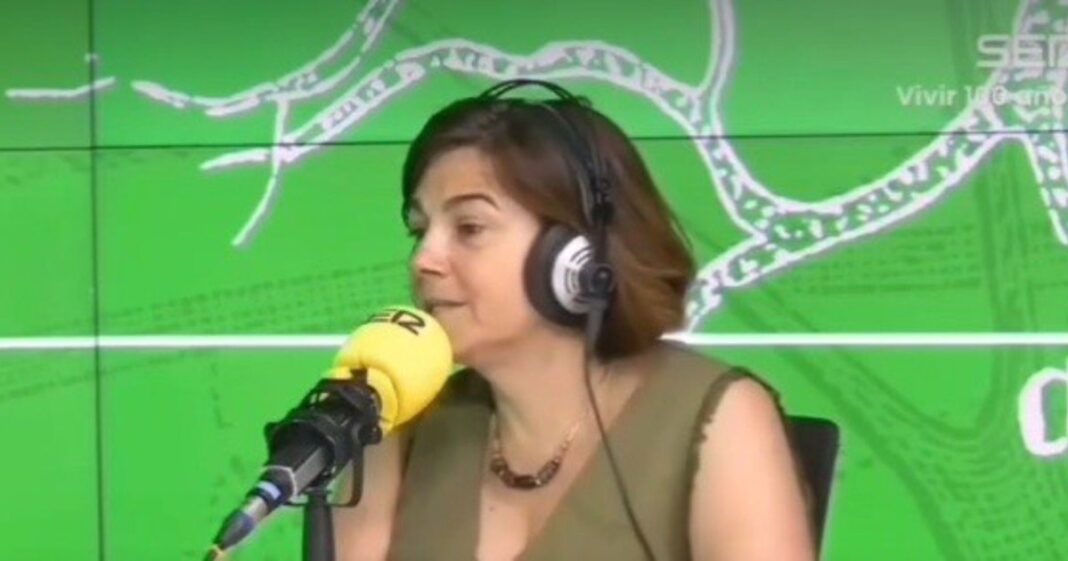Cristina Alonso, geriatra, en una consulta médica