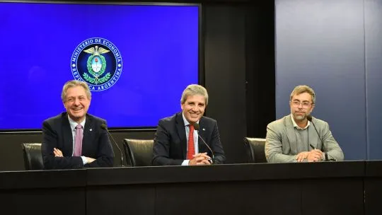 Federico Furiase, secretario de Finanzas, durante una declaración a radio Milenium