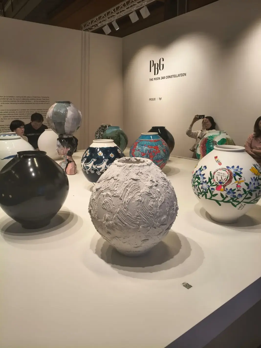 Jarrón lunar coreano de porcelana blanca, símbolo de la dinastía Joseon