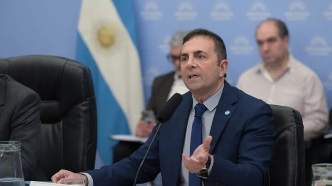 Julio Cordero, secretario de Trabajo, durante el plenario de debate del Presupuesto 2027 en la Cámara de Diputados