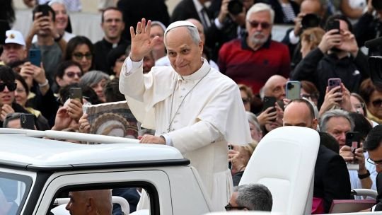 El papa León XIV durante una celebración religiosa