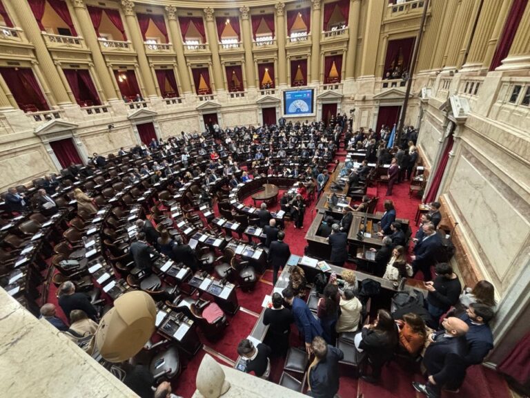 Sesión en la Cámara de Diputados de Argentina durante el debate del Presupuesto 2027