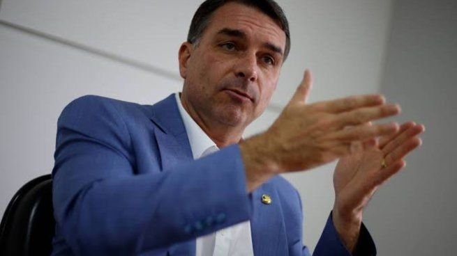 Flávio Bolsonaro y Lula da Silva, candidatos a la Presidencia de Brasil