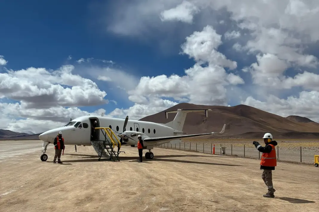 Vista aérea del salar de Hombre Muerto con las instalaciones de la planta de litio Fénix de Rio Tinto en Catamarca